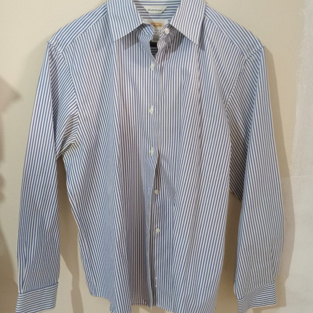 Talbots Wrinkle Free White and Blue SIZE 10 Button-Down